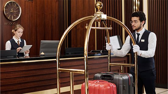 Hotel Level Concierge Service in Dubai Holiday Homes: What Guests Can Expect